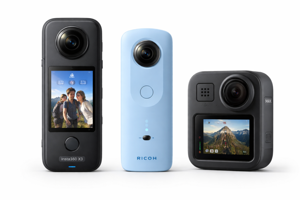 Insta360 X3 360-Grad-Kamera auf weißem Hintergrund mit großem Touchdisplay und zwei gegenüberliegenden Objektiven.
Ricoh Theta SC2 360-Grad-Kamera auf weißem Hintergrund mit schlankem, vertikalem Design und integrierten Fischaugenobjektiven.
GoPro Max 360-Grad-Actionkamera auf weißem Hintergrund mit robustem Gehäuse, Frontdisplay und zwei gegenüberliegenden Weitwinkelobjektiven.